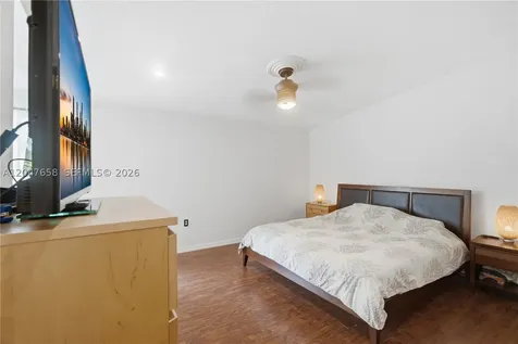 2822 N 34th Avenue Hollywood FL 33021