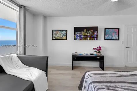 3725 S Ocean Drive Hollywood FL 33019