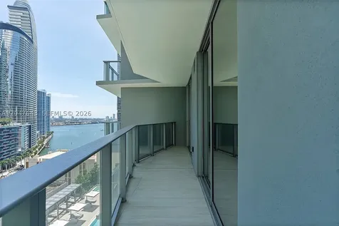 77 SE 5th Street Miami FL 33131
