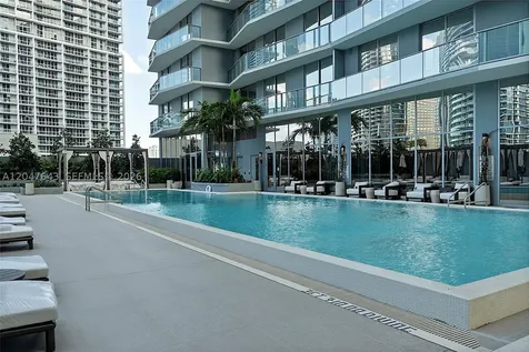77 SE 5th Street Miami FL 33131