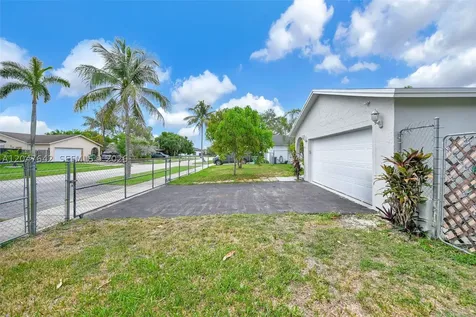 13224 SW 255th Terrace Homestead FL 33032