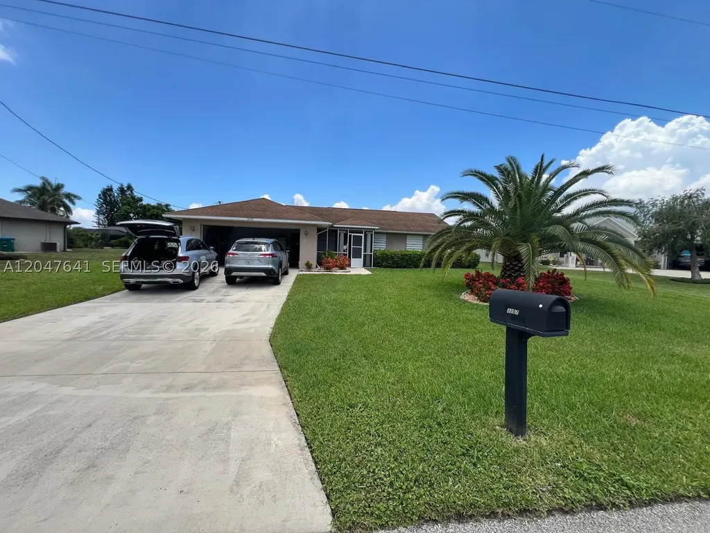 3207 SE 1st Place Cape Coral FL 33904