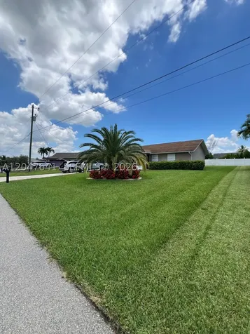3207 SE 1st Place Cape Coral FL 33904