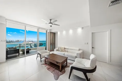 900 Biscayne Boulevard Miami FL 33132