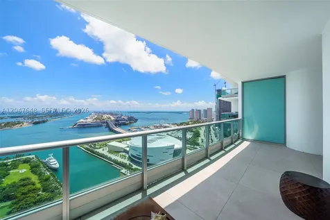 900 Biscayne Boulevard Miami FL 33132
