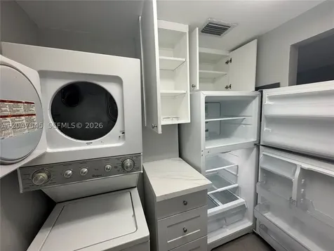 1933 SW 7th Street Miami FL 33135