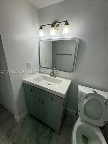 1933 SW 7th Street Miami FL 33135