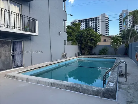 1933 SW 7th Street Miami FL 33135