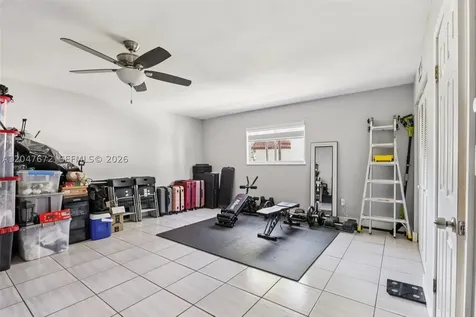 6173 NW 181st Terr Circle N Hialeah FL 33015