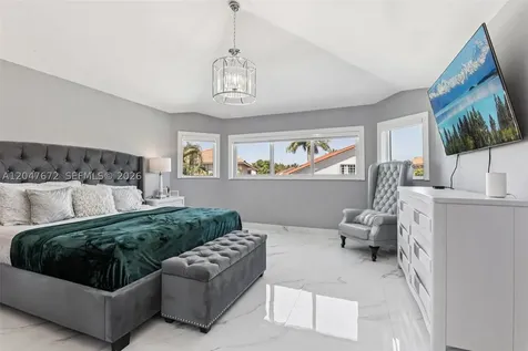 6173 NW 181st Terr Circle N Hialeah FL 33015