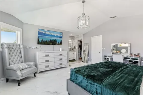 6173 NW 181st Terr Circle N Hialeah FL 33015