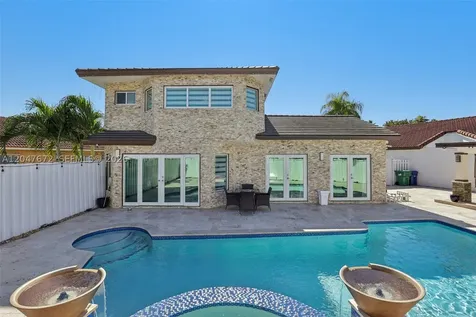 6173 NW 181st Terr Circle N Hialeah FL 33015
