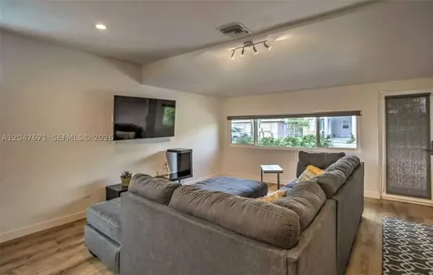 1108 NE 2nd Avenue Fort Lauderdale FL 33304