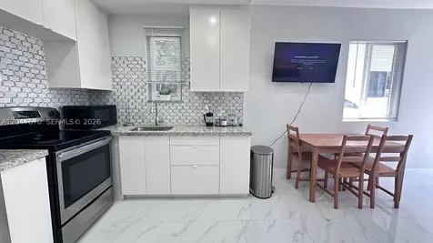 320 SW 29th Road Miami FL 33129