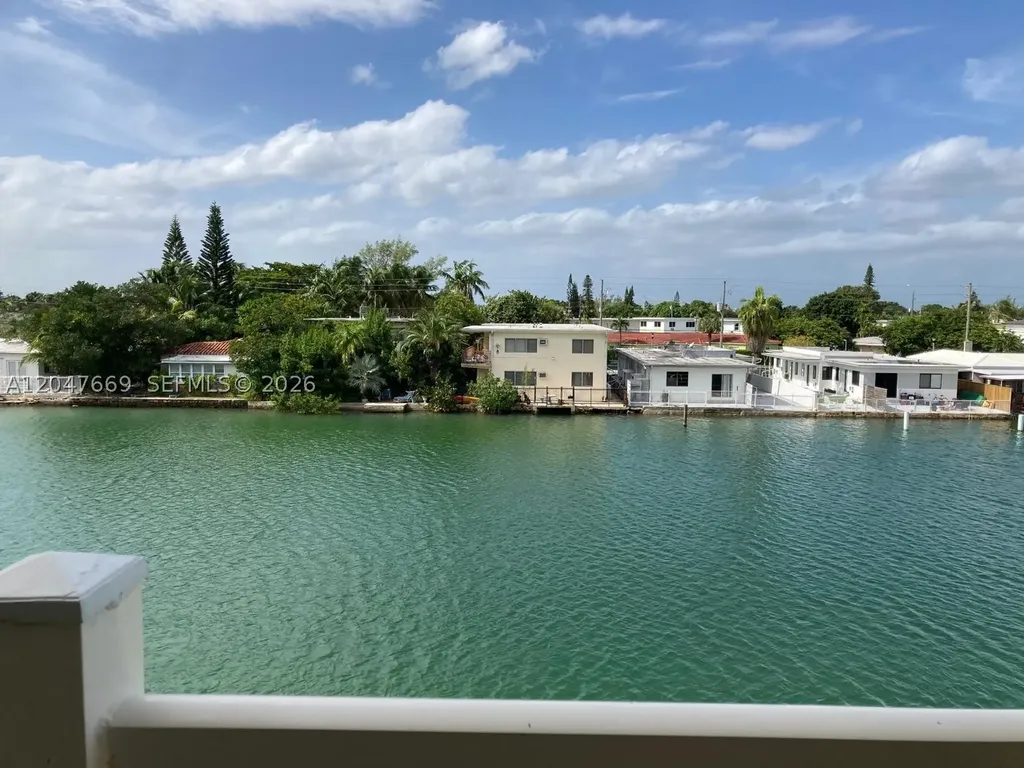 7900 Tatum Waterway Drive Miami Beach FL 33141