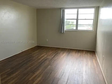 7900 Tatum Waterway Drive Miami Beach FL 33141