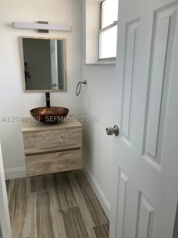 7900 Tatum Waterway Drive Miami Beach FL 33141
