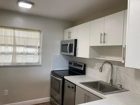 7900 Tatum Waterway Drive Miami Beach FL 33141