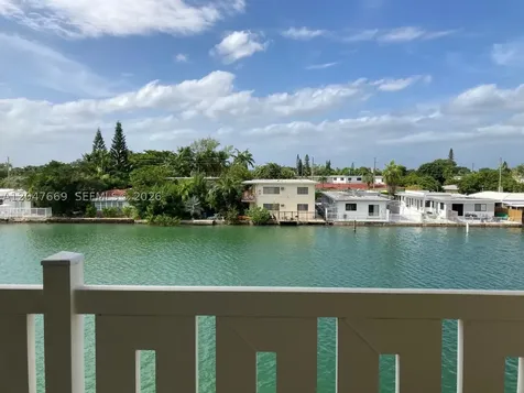 7900 Tatum Waterway Drive Miami Beach FL 33141