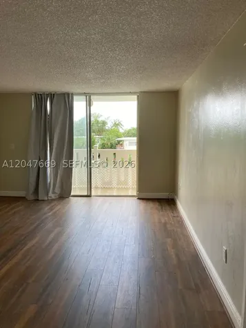 7900 Tatum Waterway Drive Miami Beach FL 33141