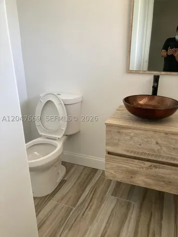 7900 Tatum Waterway Drive Miami Beach FL 33141