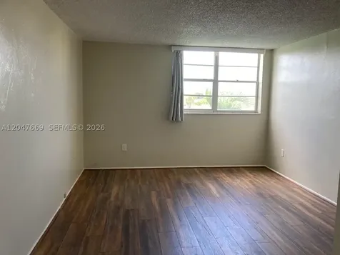 7900 Tatum Waterway Drive Miami Beach FL 33141