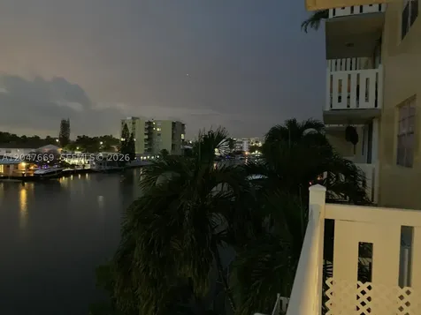7900 Tatum Waterway Drive Miami Beach FL 33141