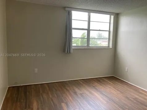 7900 Tatum Waterway Drive Miami Beach FL 33141