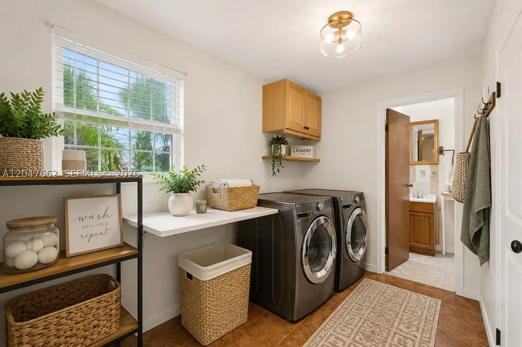 721 N 69th Avenue Hollywood FL 33024