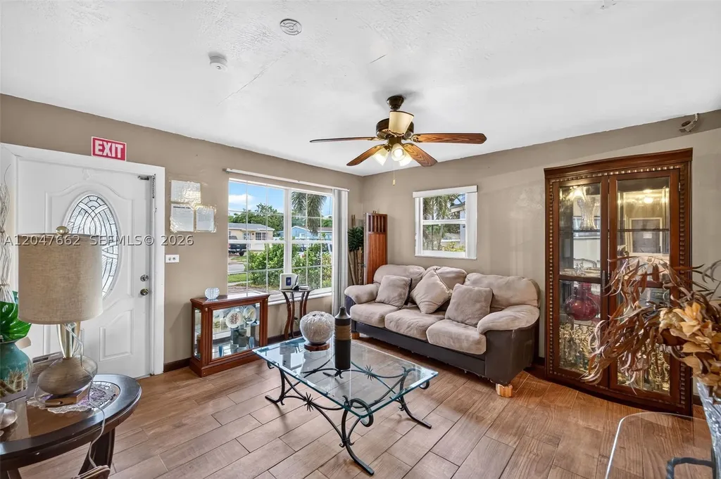 721 N 69th Avenue Hollywood FL 33024