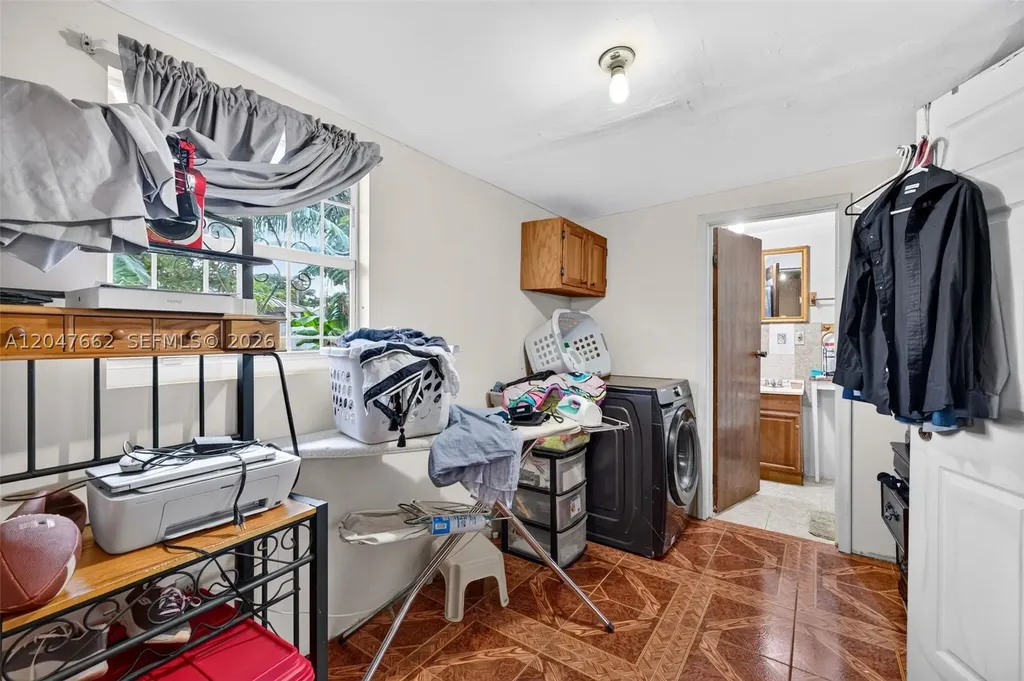 721 N 69th Avenue Hollywood FL 33024