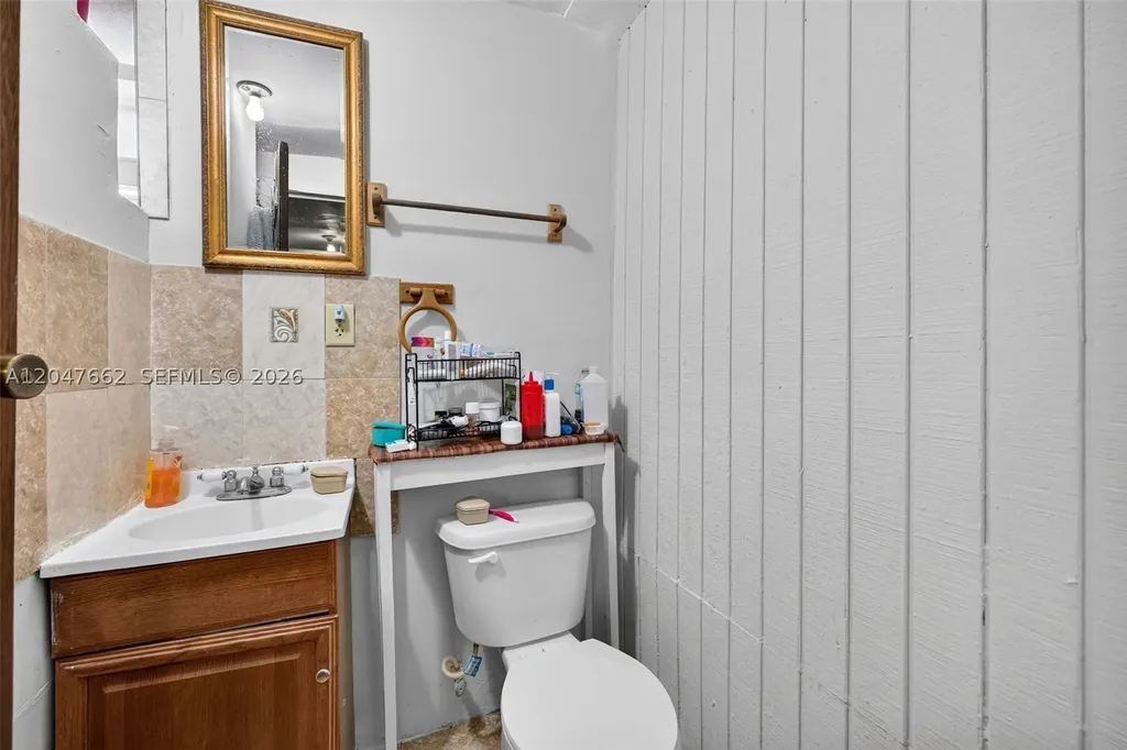 721 N 69th Avenue Hollywood FL 33024