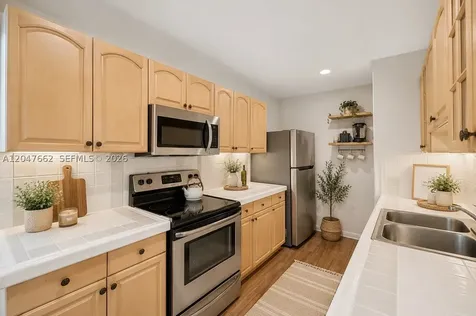721 N 69th Avenue Hollywood FL 33024