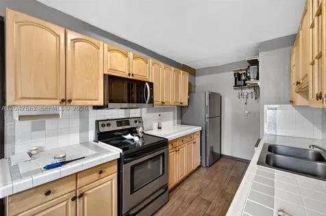 721 N 69th Avenue Hollywood FL 33024
