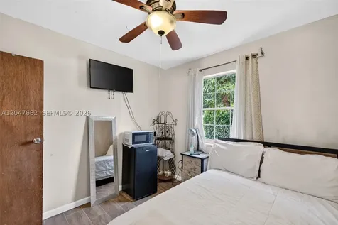 721 N 69th Avenue Hollywood FL 33024
