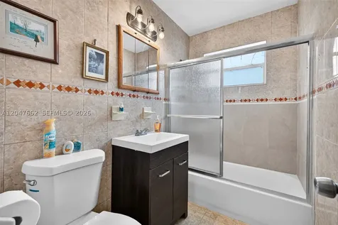 721 N 69th Avenue Hollywood FL 33024