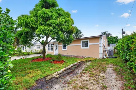 721 N 69th Avenue Hollywood FL 33024