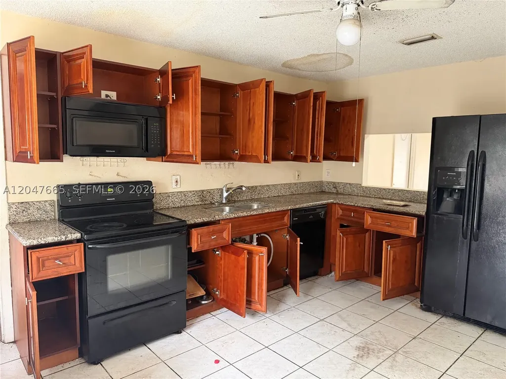 6117 Blue Grass Circle Lake Worth FL 33463