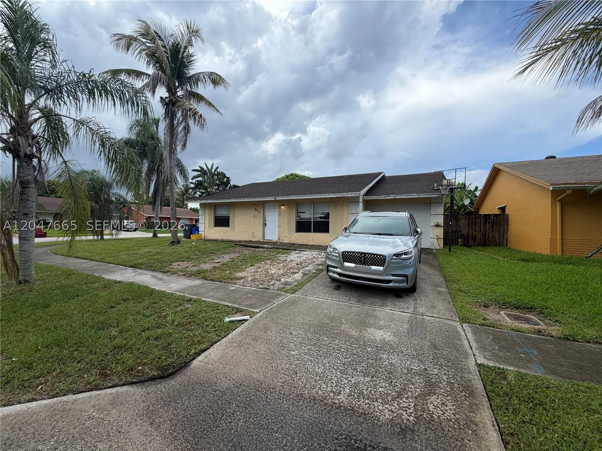6117 Blue Grass Circle Lake Worth FL 33463