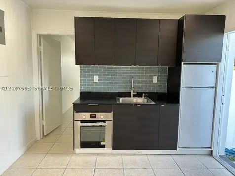 301 9th Street Hallandale Beach FL 33009