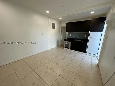 301 9th Street Hallandale Beach FL 33009