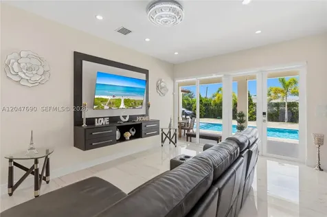 3000 SW 103rd Avenue Miami FL 33165