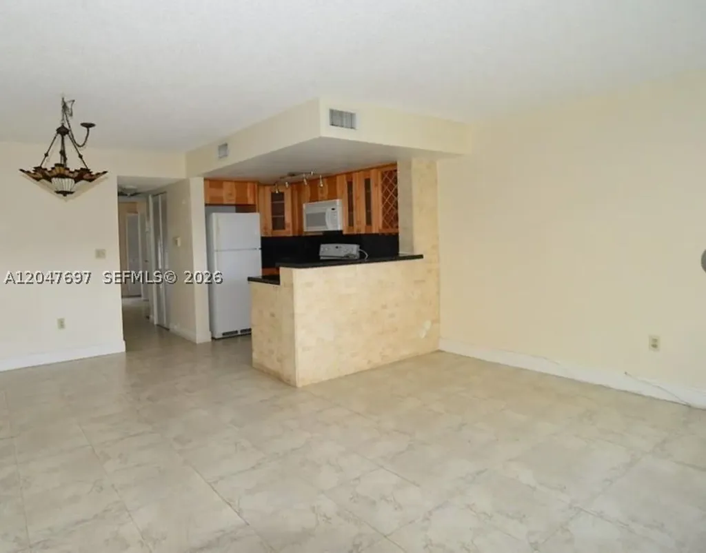 510 NW 86th Miami FL 33126