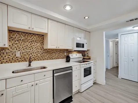 800 Parkview Drive Hallandale Beach FL 33009
