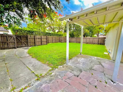 410 Pinecrest Drive Miami Springs FL 33166