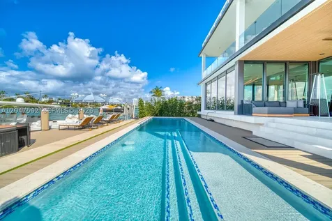 7520 W Treasure Drive North Bay Village FL 33141