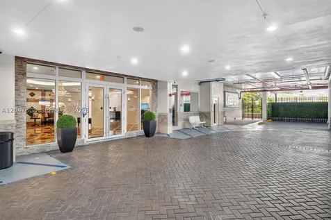 3232 SW 22nd Terrace Miami FL 33145