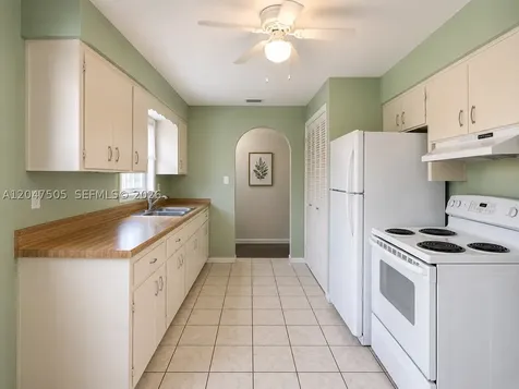 5240 SW 82nd Avenue Davie FL 33328