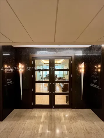 20900 NE 30 Th Avenue Aventura FL 33180