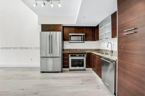 41 SE 5th Street Miami FL 33131